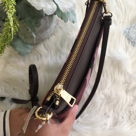 Final sale ✨COACH Kitt Horse & Carriage Messenger - Picture 7 of 8